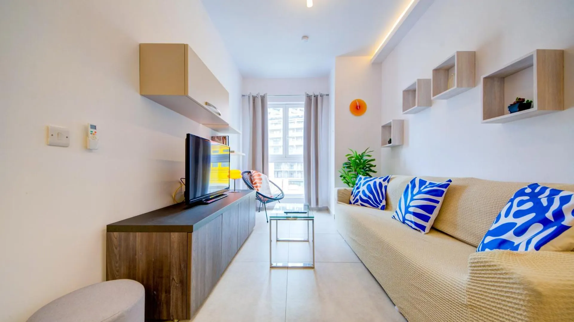 Amazing Location In St Julian'S, Paceville 2 Bedroom, With Balcony By Vaganza Saint Julian's Apartment