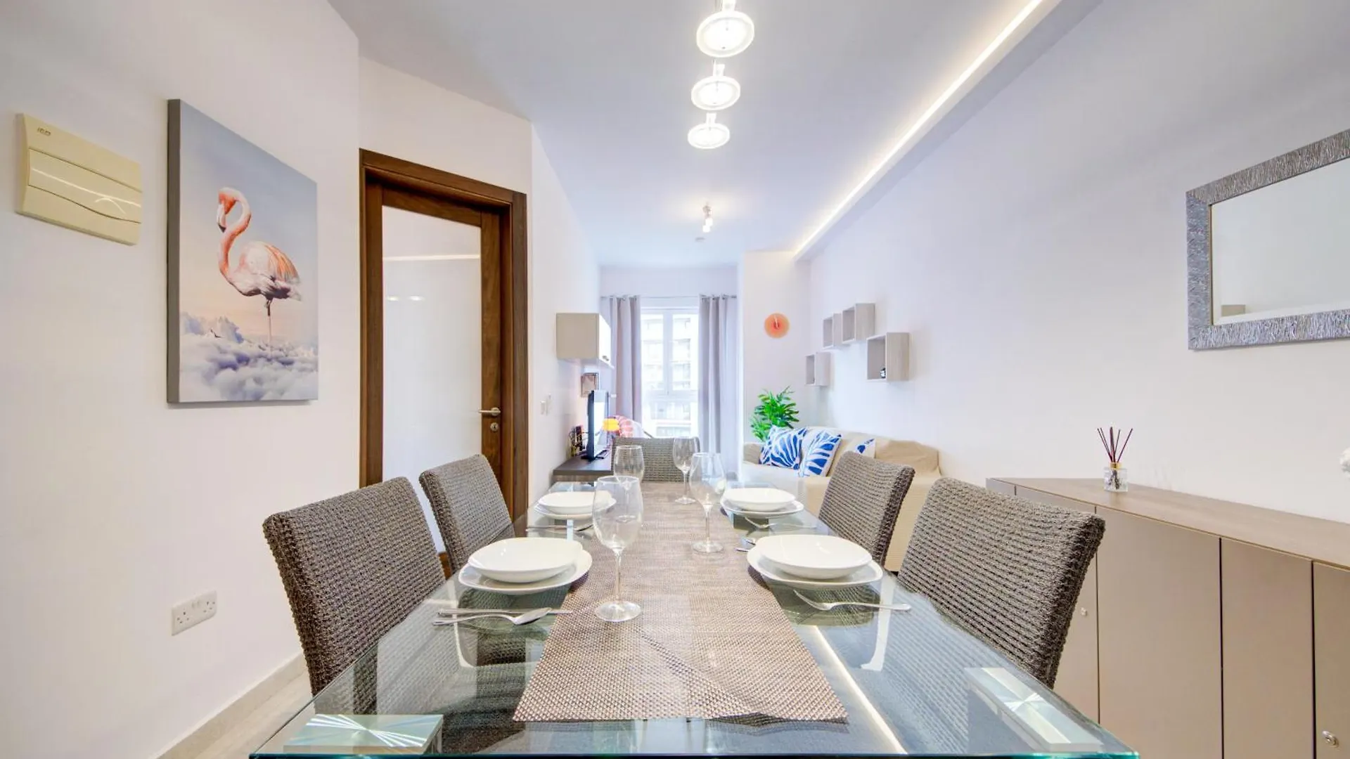 Amazing Location In St Julian'S, Paceville 2 Bedroom, With Balcony By Vaganza Saint Julian's 0*,  Malta