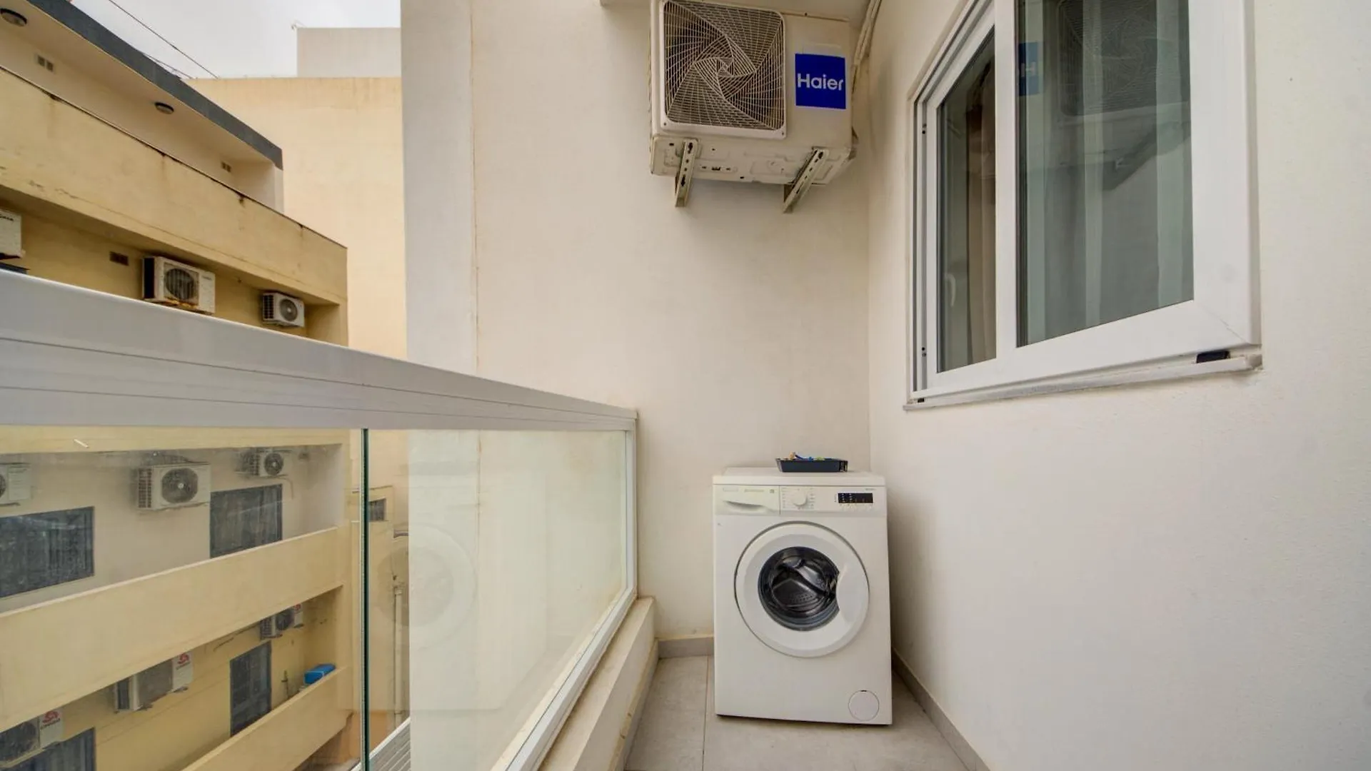 Amazing Location In St Julian'S, Paceville 2 Bedroom, With Balcony By Vaganza Saint Julian's Malta
