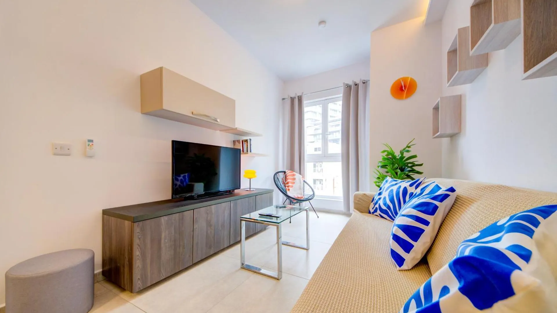 Apartment Amazing Location In St Julian'S, Paceville 2 Bedroom, With Balcony By Vaganza Saint Julian's